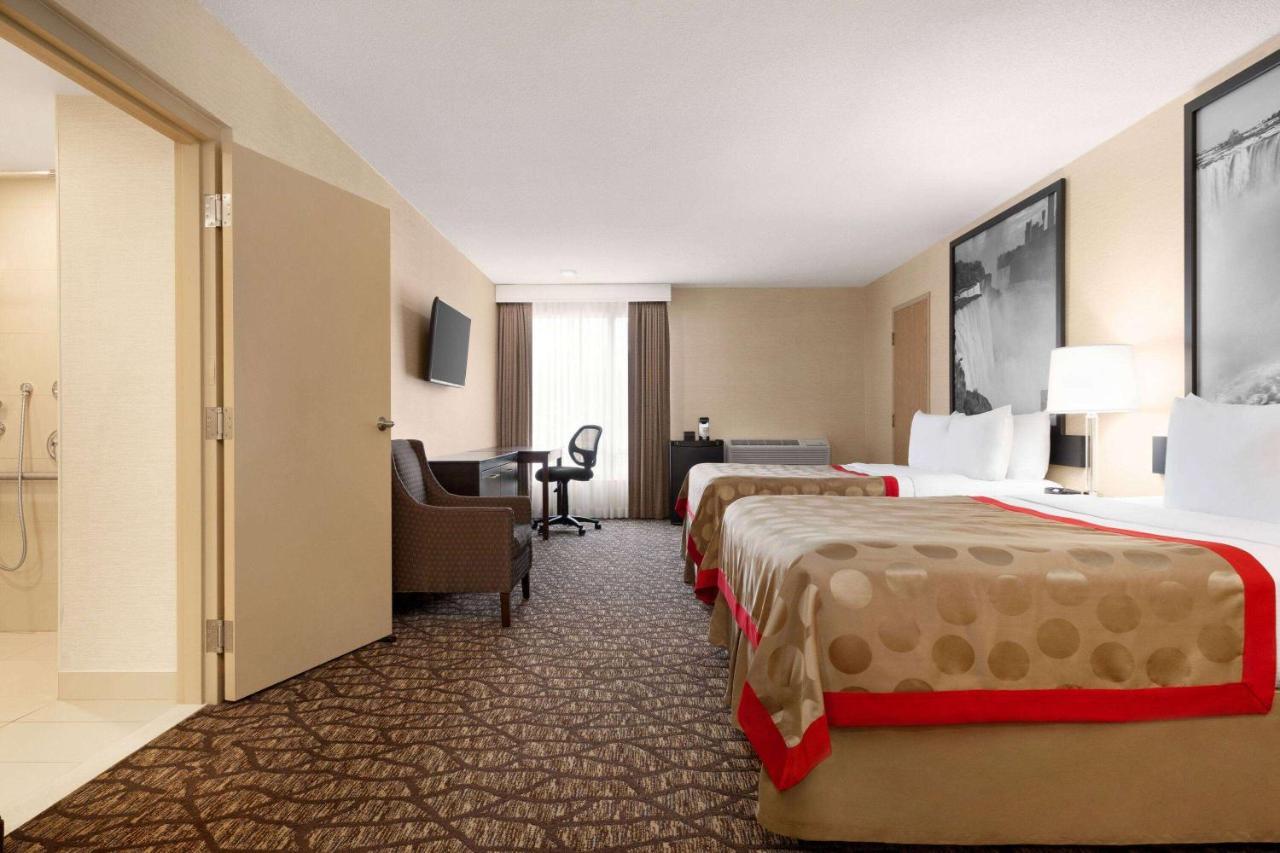 Ramada By Wyndham Niagara Falls Near The Falls Zewnętrze zdjęcie